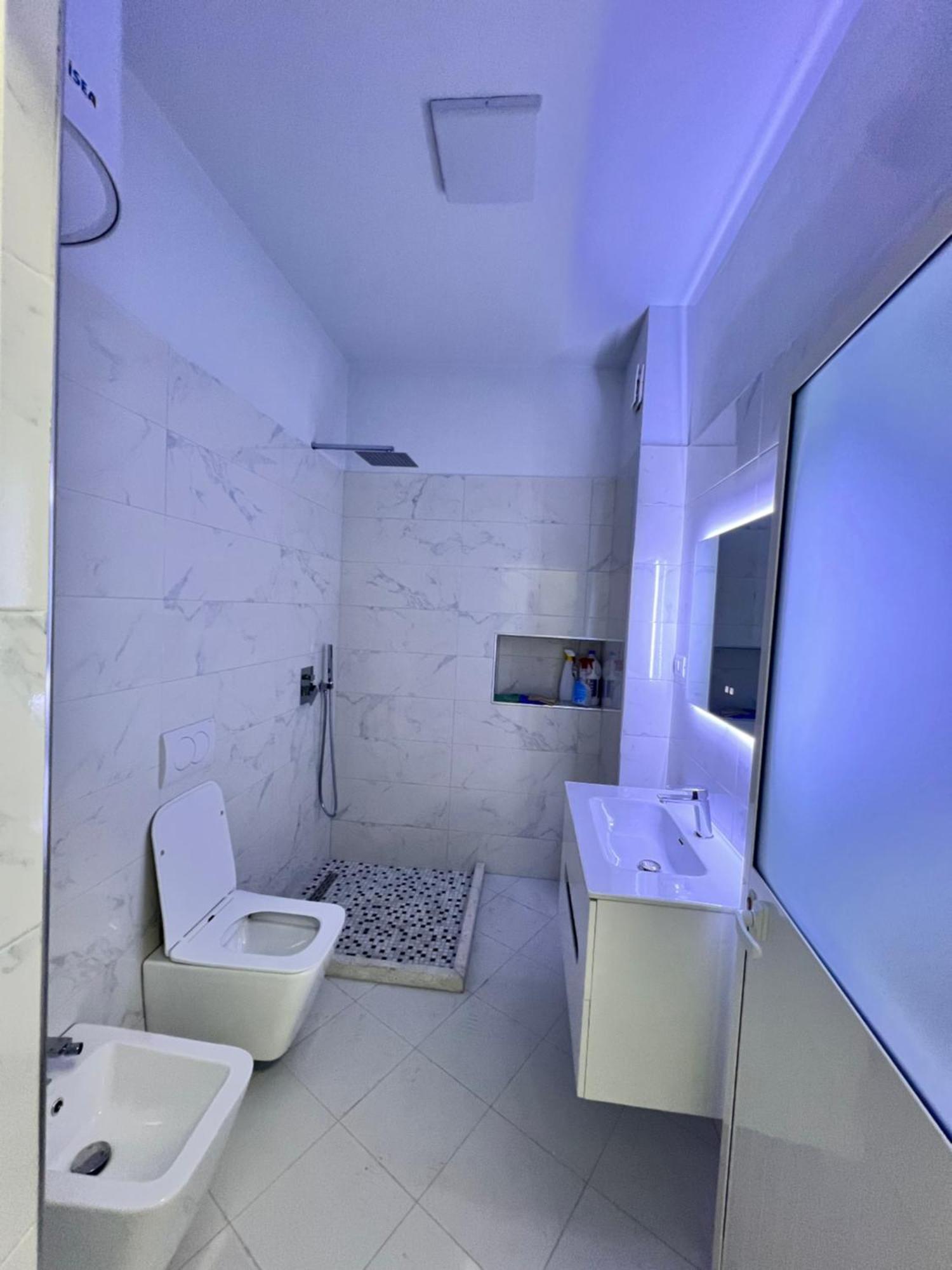 Tirana Apartment *